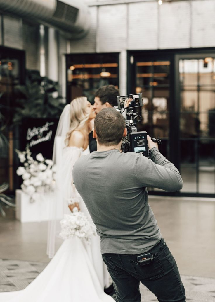 What's Included in a Wedding Content Creator's Package?